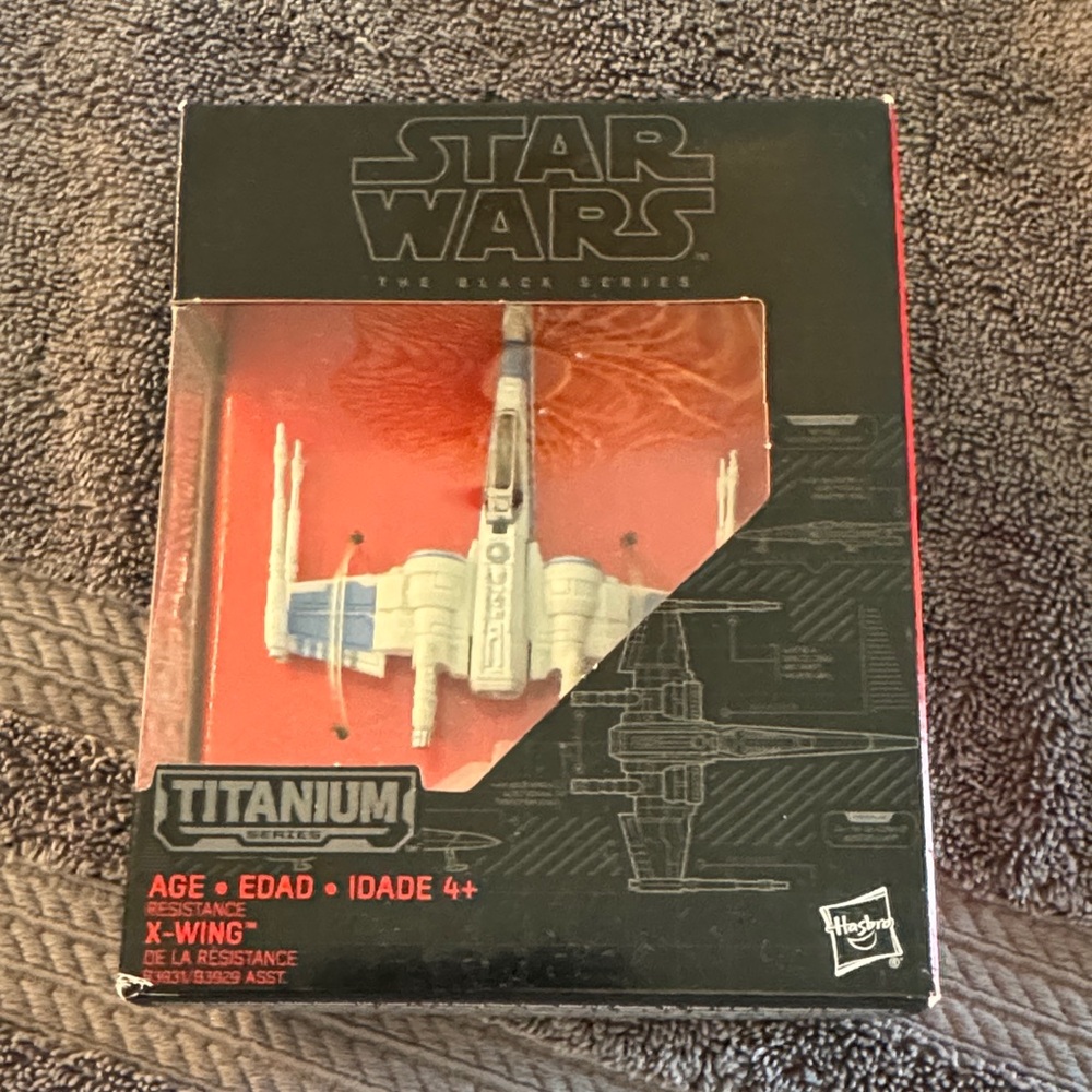 Hasbro Star Wars Titanium X-Wing - White and Blue